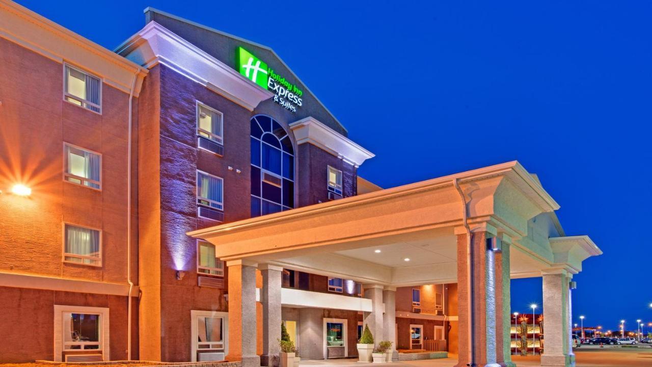 Holiday Inn Express Hotel & Suites Swift Current, An Ihg Hotel Exterior photo